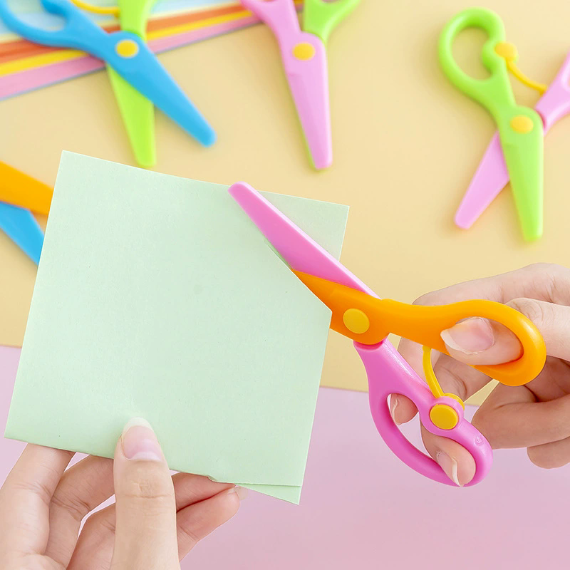 Tesoura de plástico dupla cor  - Baby Food Scissors avaliação e preço